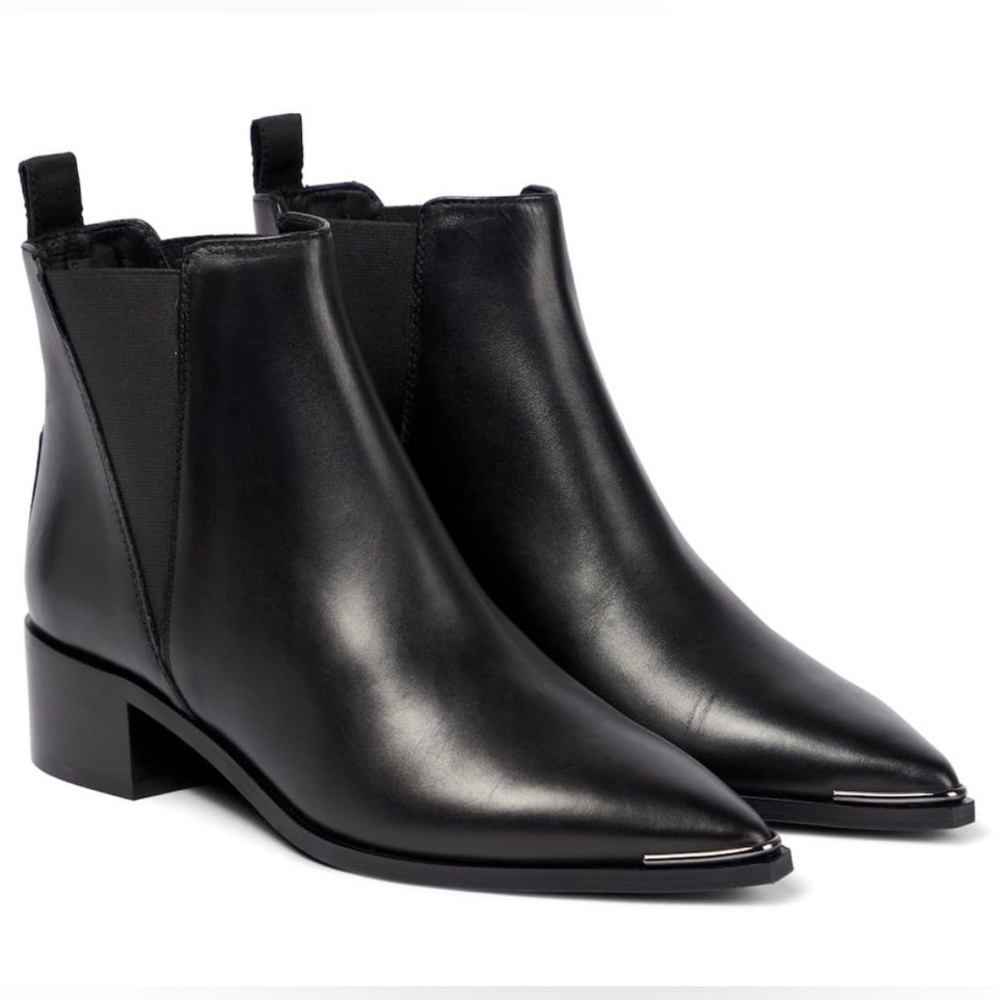 ACNE Jensen Boot in Smooth Black Leather